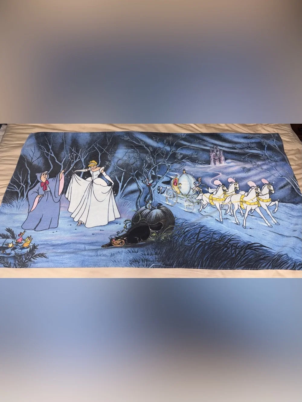 HTF Vintage disney Cinderella Castle Chariot And Horses Oversize 60” x 31”